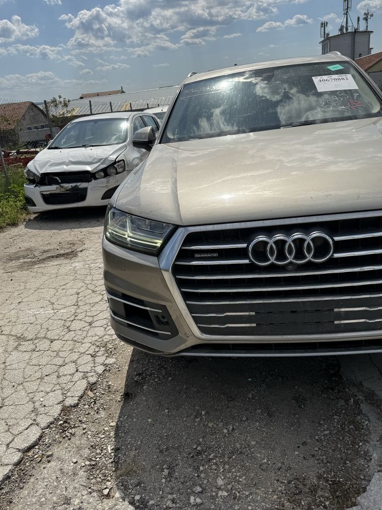На части Audi Q7 4m 3.0tfsi Usa Отлично състояние дигитално табло