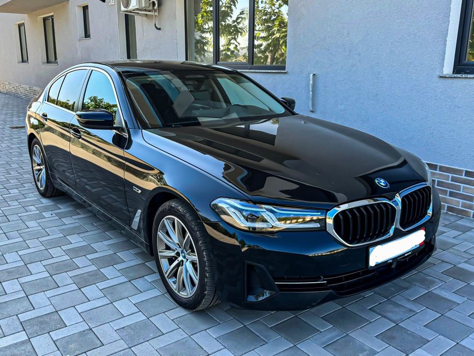 Bmw 530 e Plugin Hybrid 292 CP_ X Drive_ LASER _ Head Up