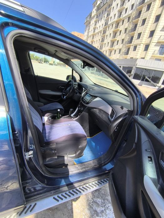 Мошина сотилади 11000