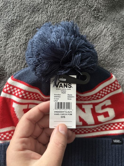 Vans caciula cu ciucure bleumarinncu rosu unisex marime OS noua