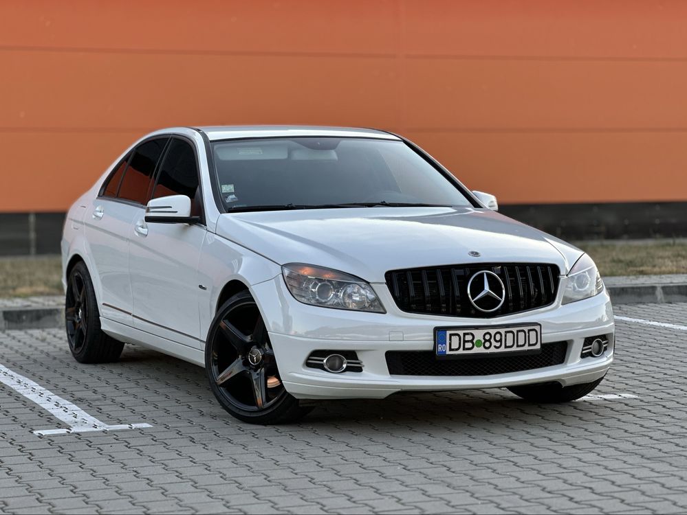 Mercedes-Benz C 220 CDI 170 CP BlueEfficiency W204 2010 - Proprietar