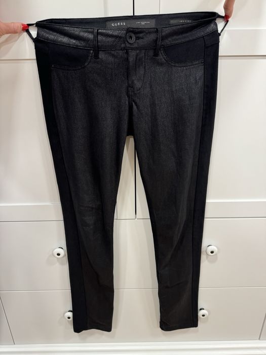 Дамски клин GUESS