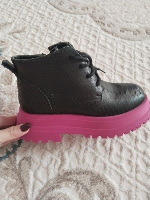 Обувь женская 37 размер