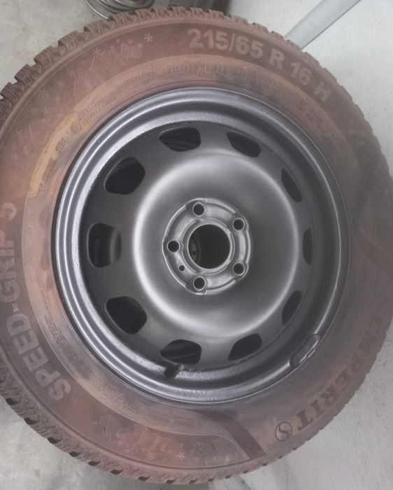 Set jante tabla Dacia Duster cu anvelope iarna 215/65 R16