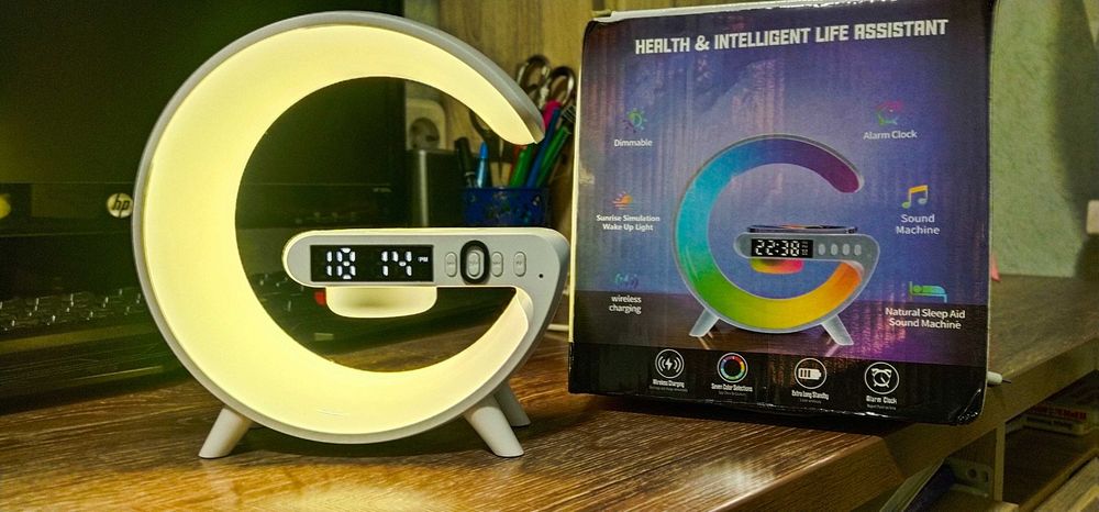 Ночник,Светильник-Часы Будильнк Колонкой,Беспроводной Зарядкой Телефон