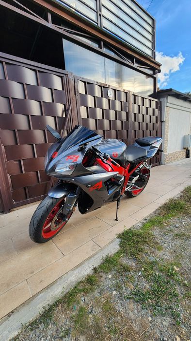 Yamaha R1 / rn09