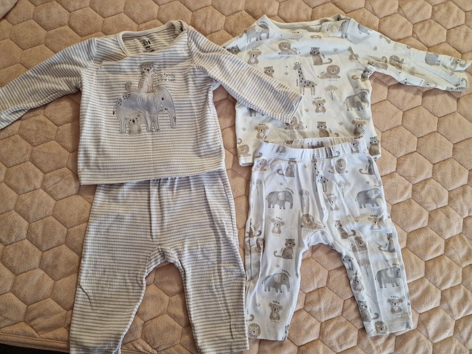 Costume/pijamale C&A bebe marimea 74 + salopeta