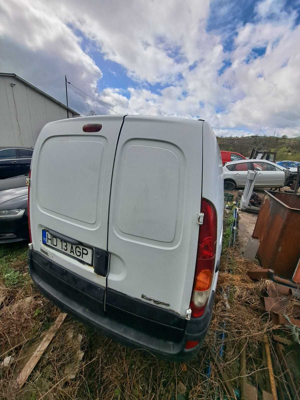 Dezmembrez Renault Kangoo 1.5 DCI an fabricație 2006