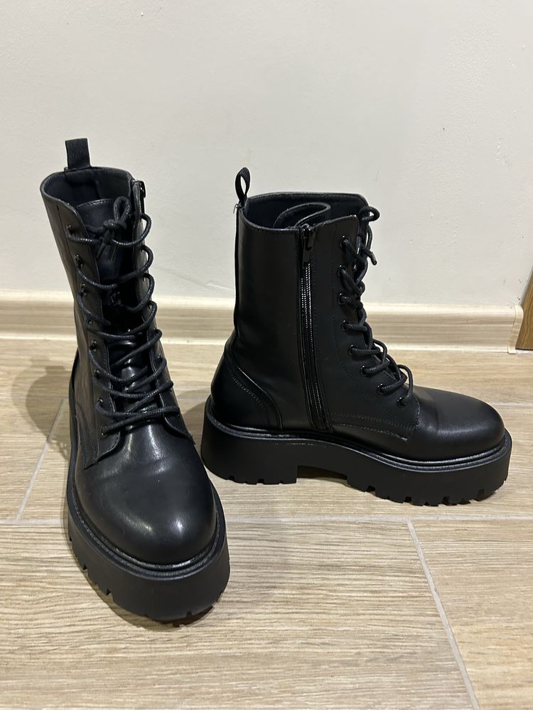 Steve Madden Chase