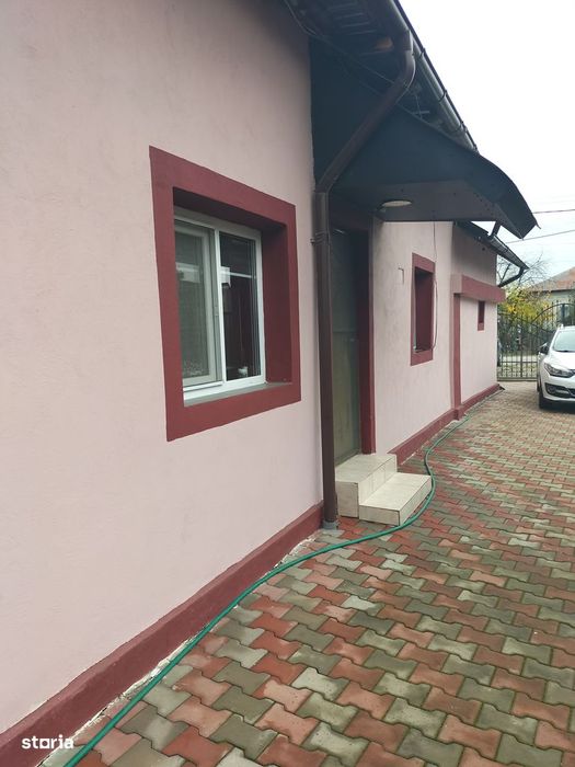 Casă de vânzare în Micești - Purcăreni, la doar 3 km de orașul Mioveni