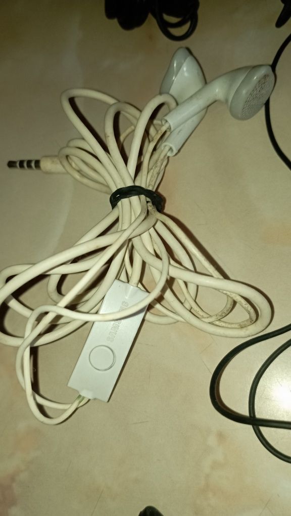 diferite căști audio