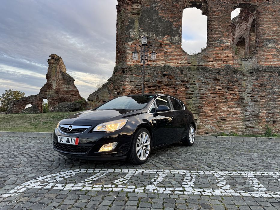 Opel Astra J motor 1.6 benzina an 2010 euro 5