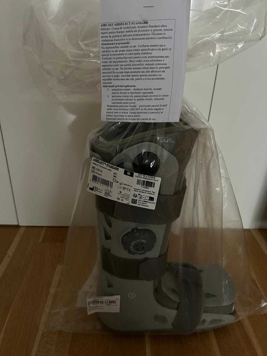 Orteză AIRcast cu celule pneumatice