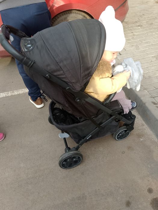 Коляска для детей зима лето как новая хорошем сост