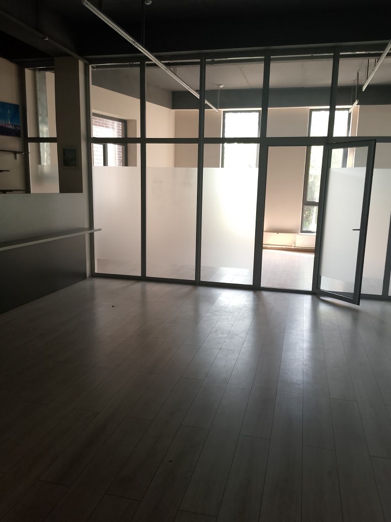 Чиланзар 3квартал ор Хамза метро 80м² 2этаж 2комнаты  2линия Юр адрес
