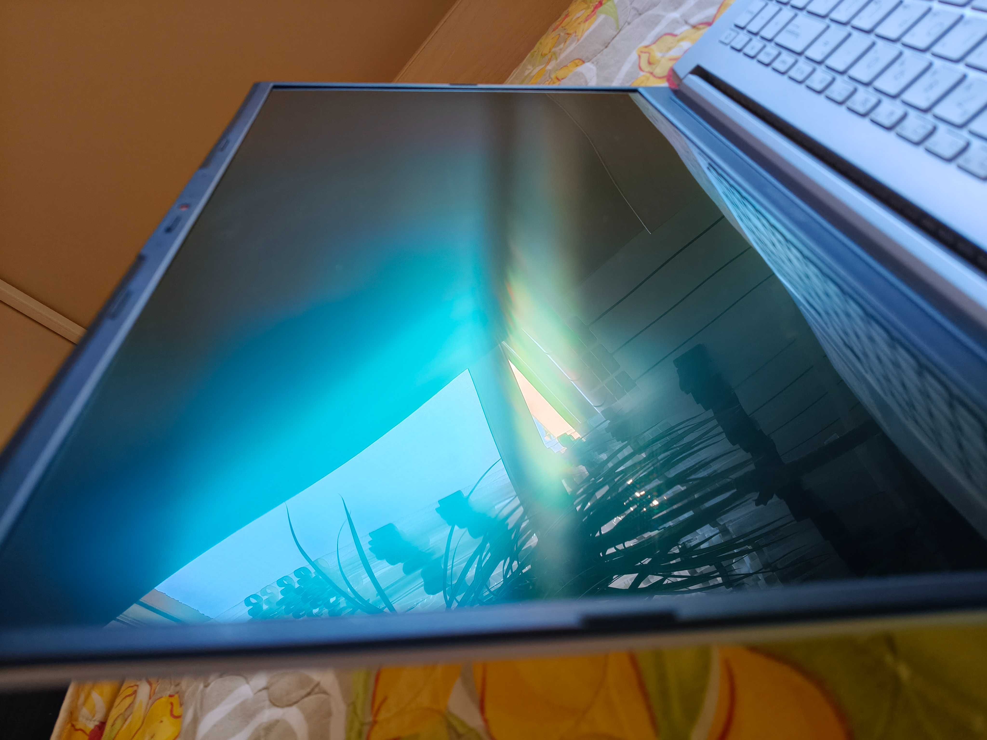 Asus Vivobook K6500ZC 2k Oled 1tb nvme 16gb ram Nvidia3050