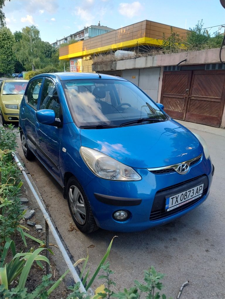 Продавам Hundai i10 1.1