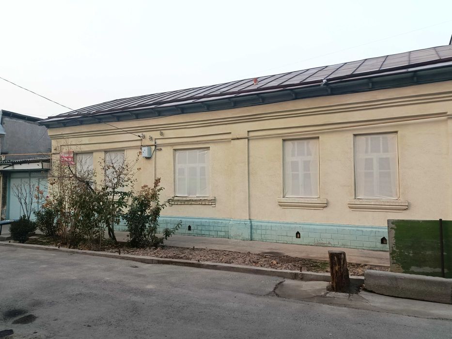 Archa ko'cha ,shofoyiz Srochno! Sotiladi