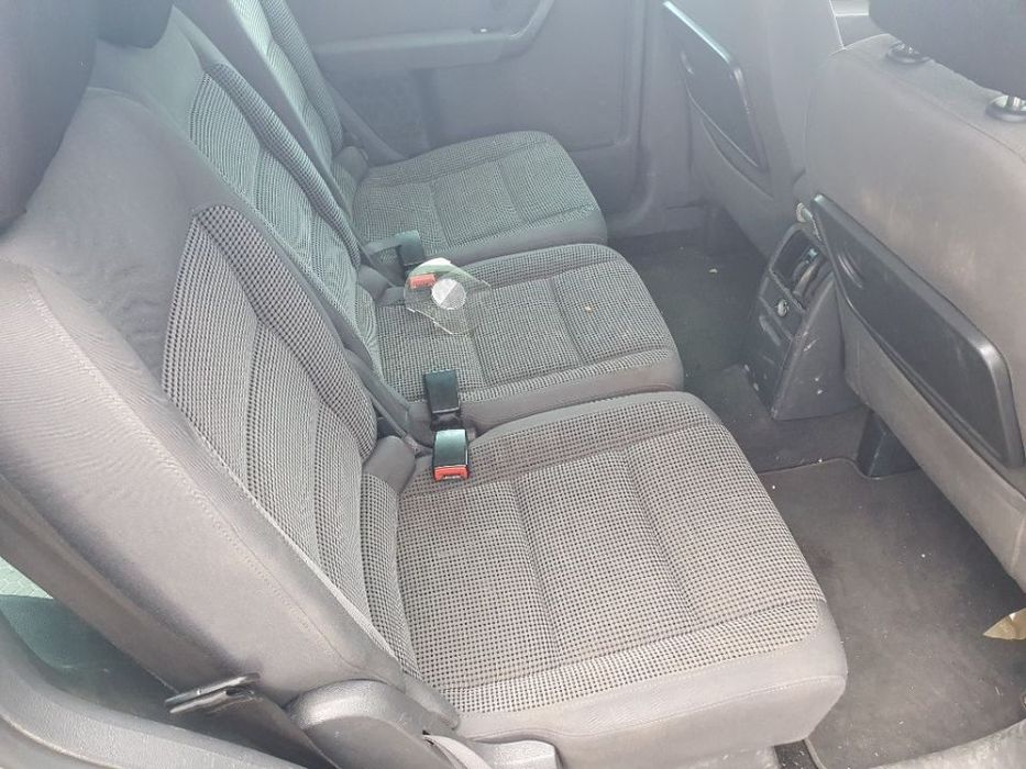 usa portiera stanga dreapta aripa fuzeta etrier planetara brat VW Touran motor 2.0tdi dezmembrez