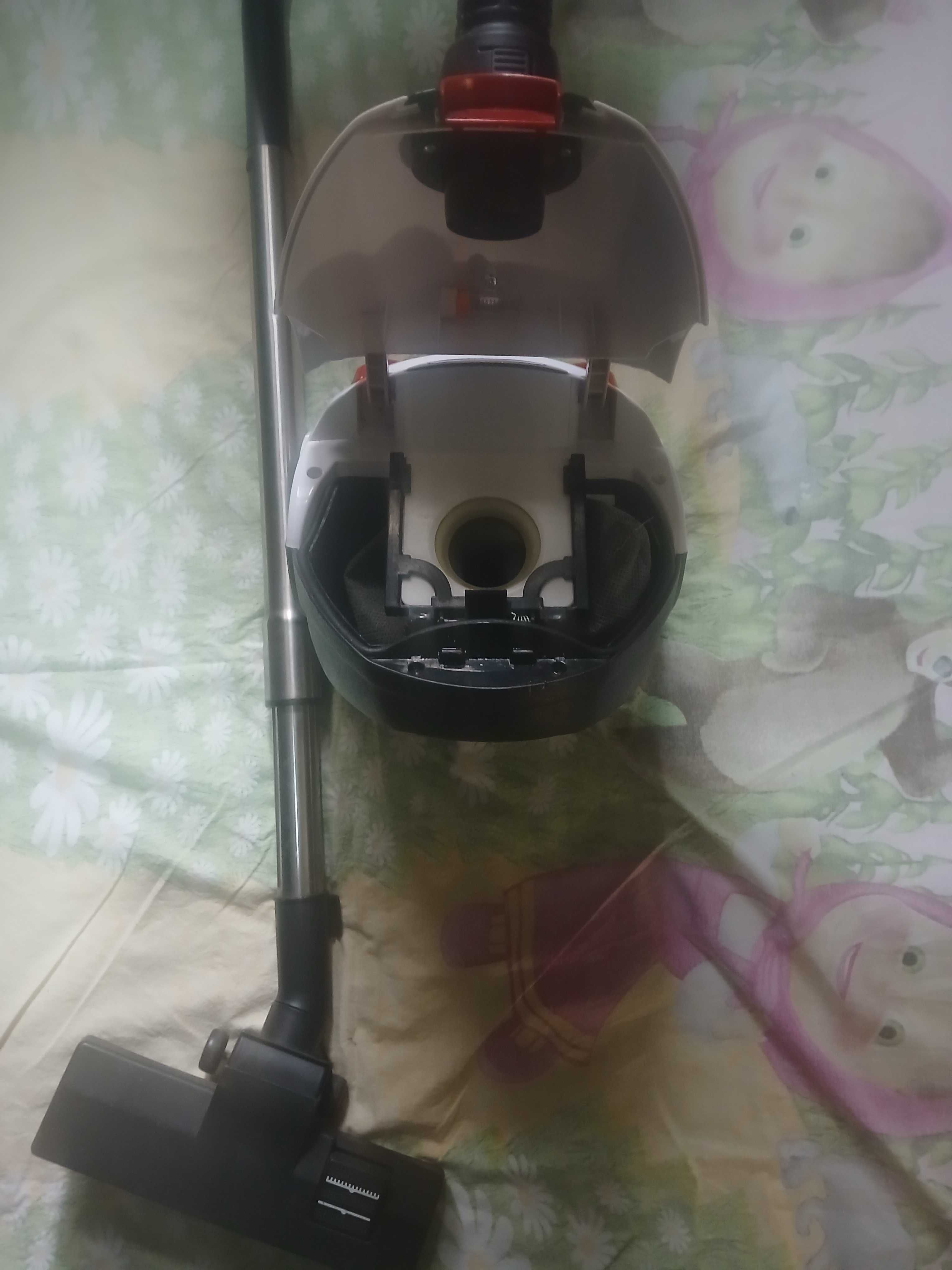 Прахосмукачки Zanussi, Rowenta, Delonghi, Rosberg