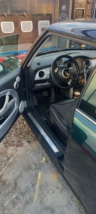Mini Cooper
An 2002
