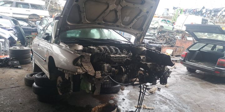 Butoane geam sofer Renault Laguna prima generatie (facelift)