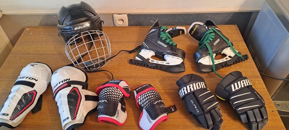 Продаю  детскую  хоккейную экипировку