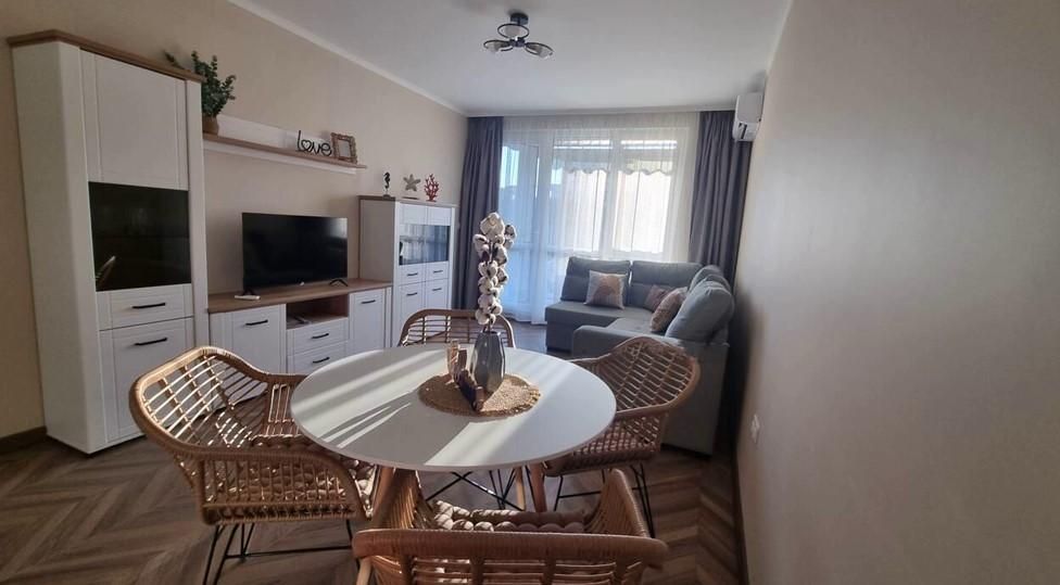 Дава се под наем Двустаен апартамент в Бургас, Сарафово - 75 кв.м за 714 € - Снимка #11