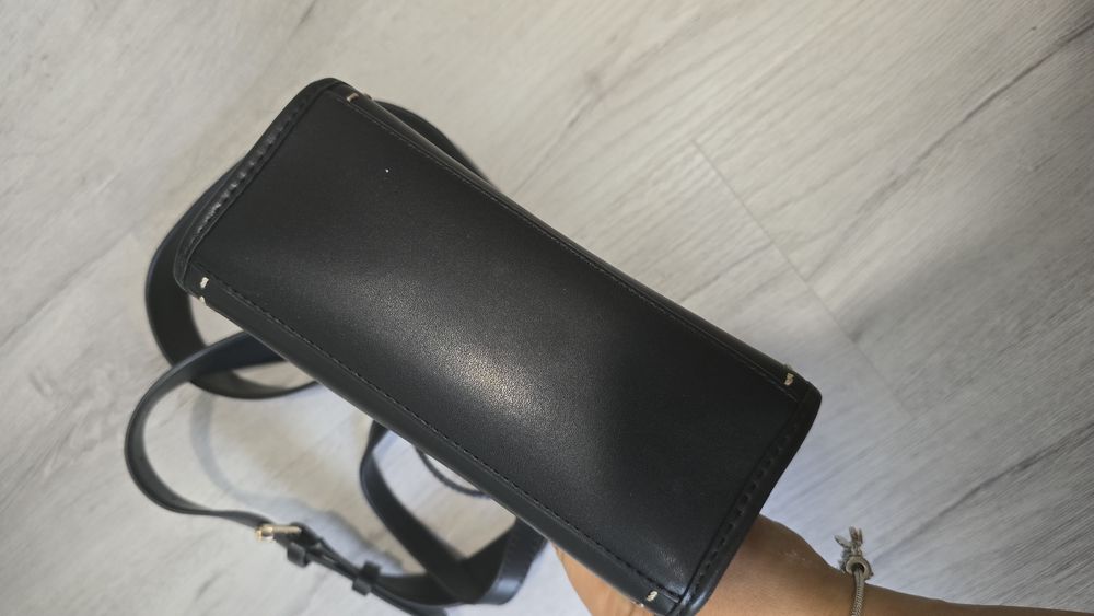 Малка чанта Guess