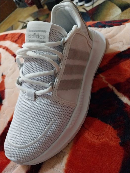 Adidași adidas mărimea 38