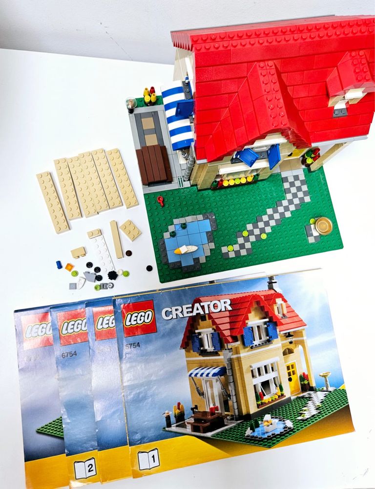Lego Creator 6754 - Family Home (2009)