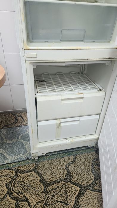 Продам холодильник рабочий