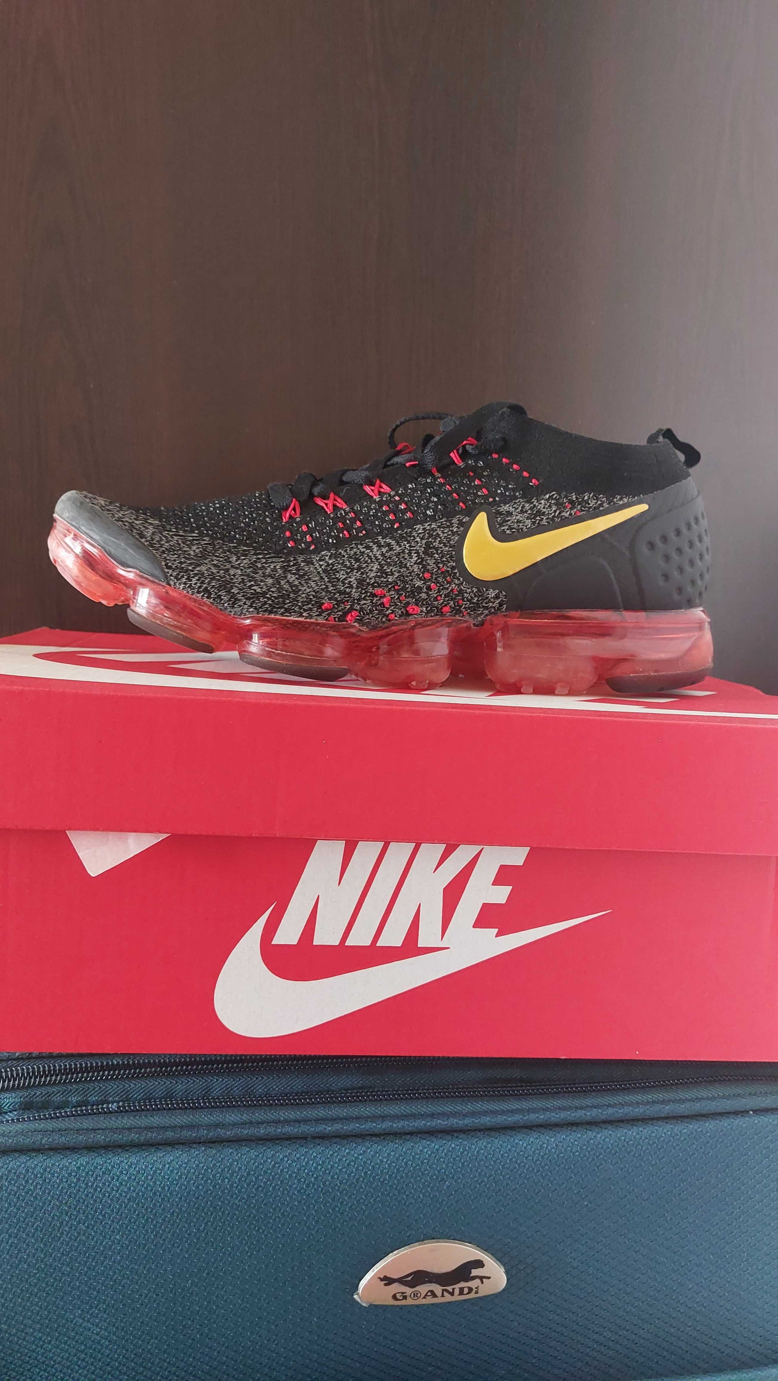 Маратонки размер 43 Nike