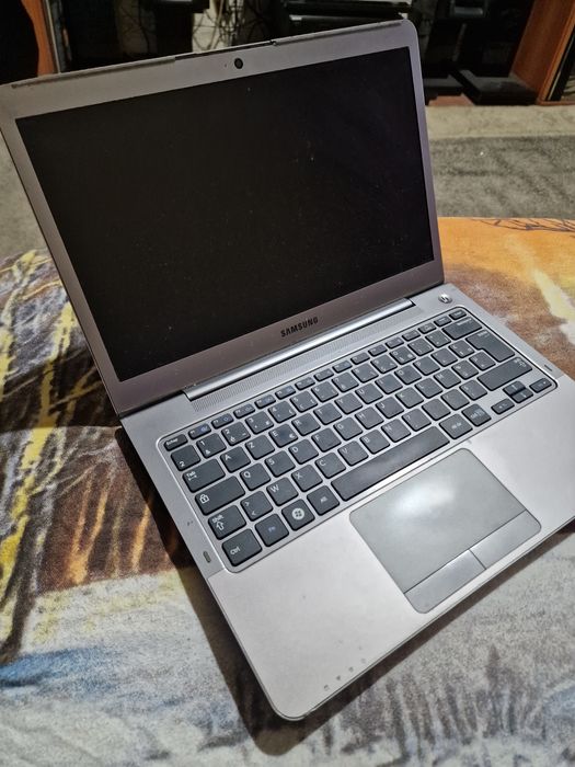 Leptop ultrabook Samsung NP530U3B I5 SSD 256GB