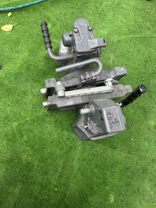 Cuplă si tiranti centrali hidraulic