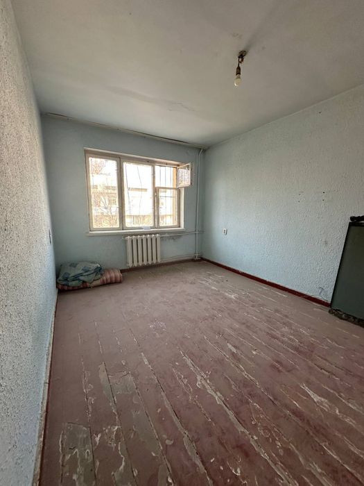 Продам квартиру ЮНУСАБАД орентир сампи 2остановки1/4/4  кирпич 1.5/3