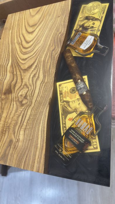 Поднос Епоксидна смола и дърво