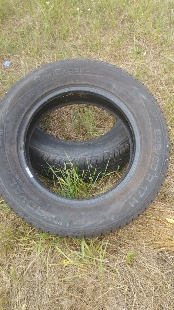 Гуми 225/65/17 - UNIROYAL