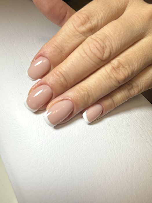 Маникюр , педикюр , укрепление