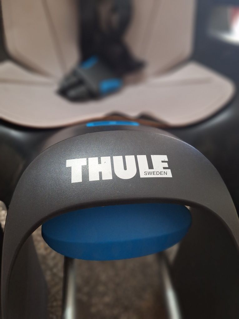 Vând scaun de bicicleta pentru copii THULE