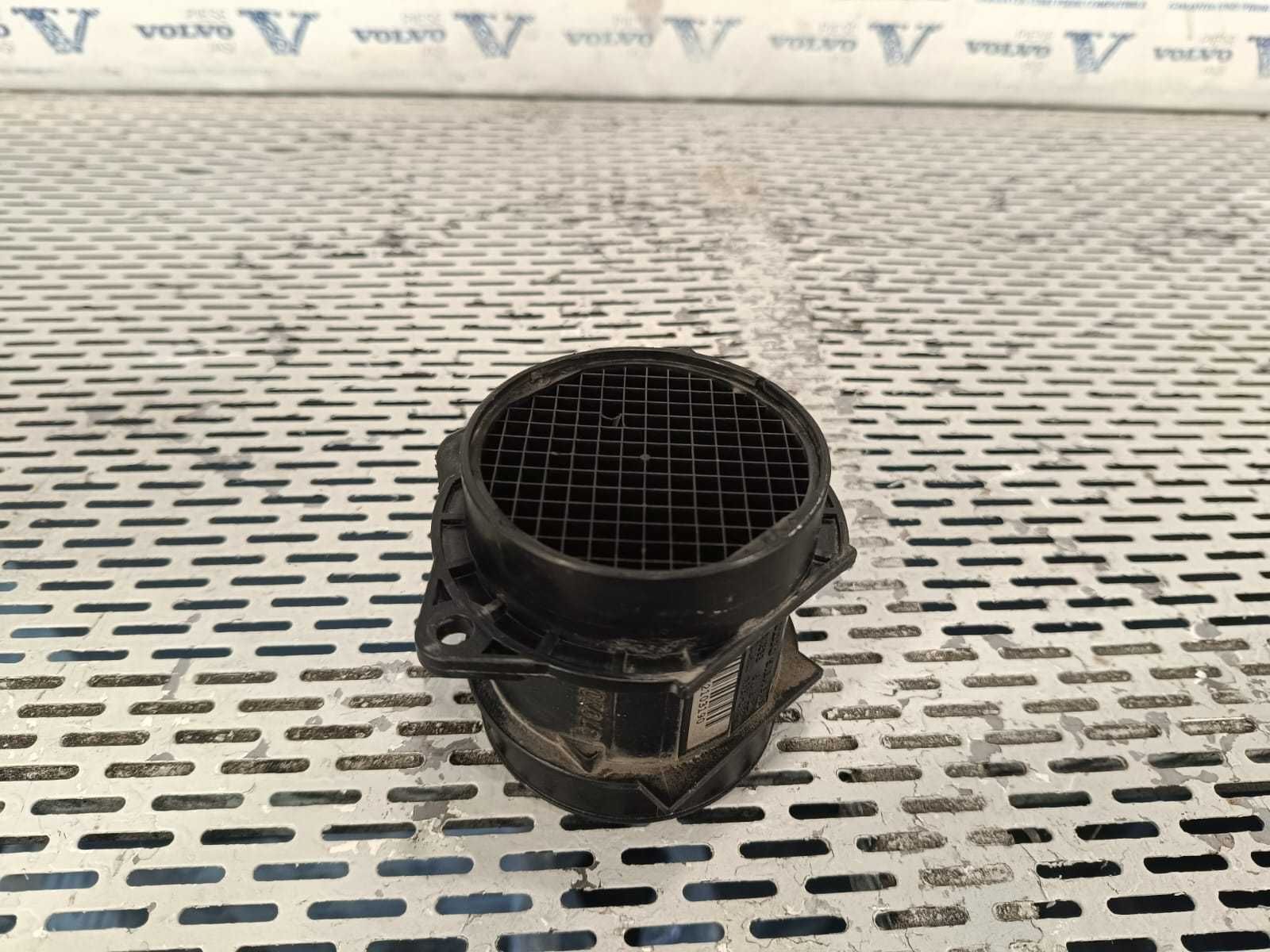 Debitmetru aer Volvo S40 V40 2000-2003 1.6B  1.8B 30611533