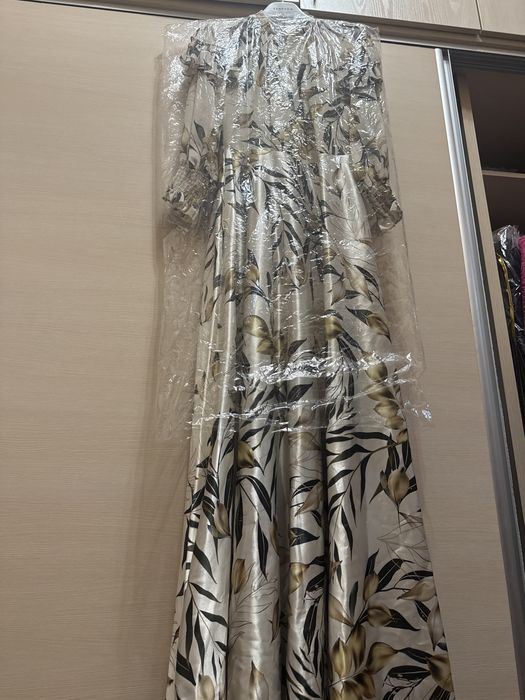 Платье в хорошем состоянии