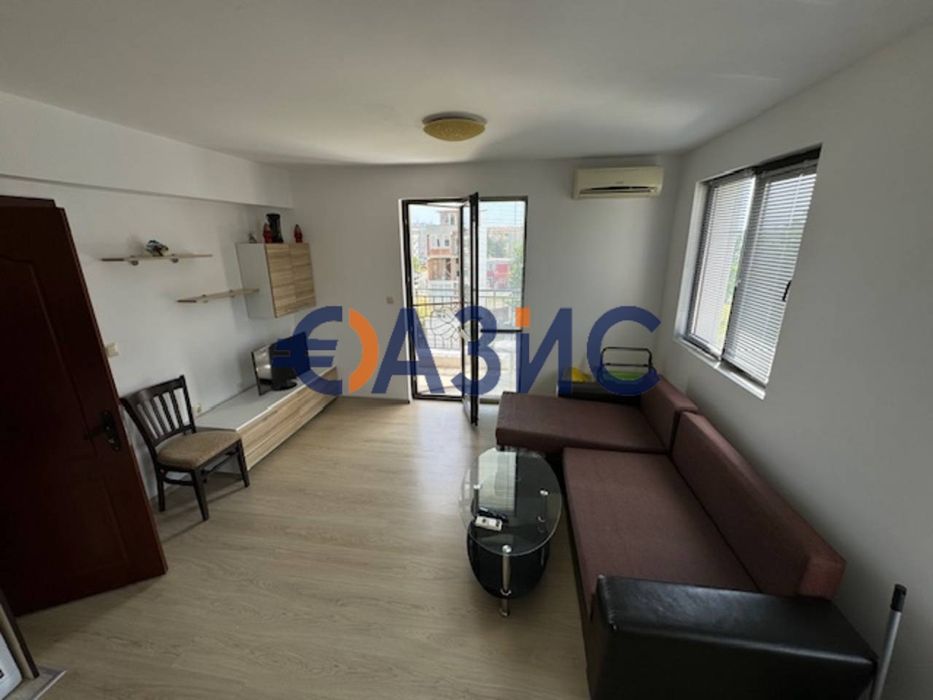 Продава се Двустаен апартамент в к.к. Слънчев бряг - 67 кв.м за 1150 €/кв.м - Снимка #2