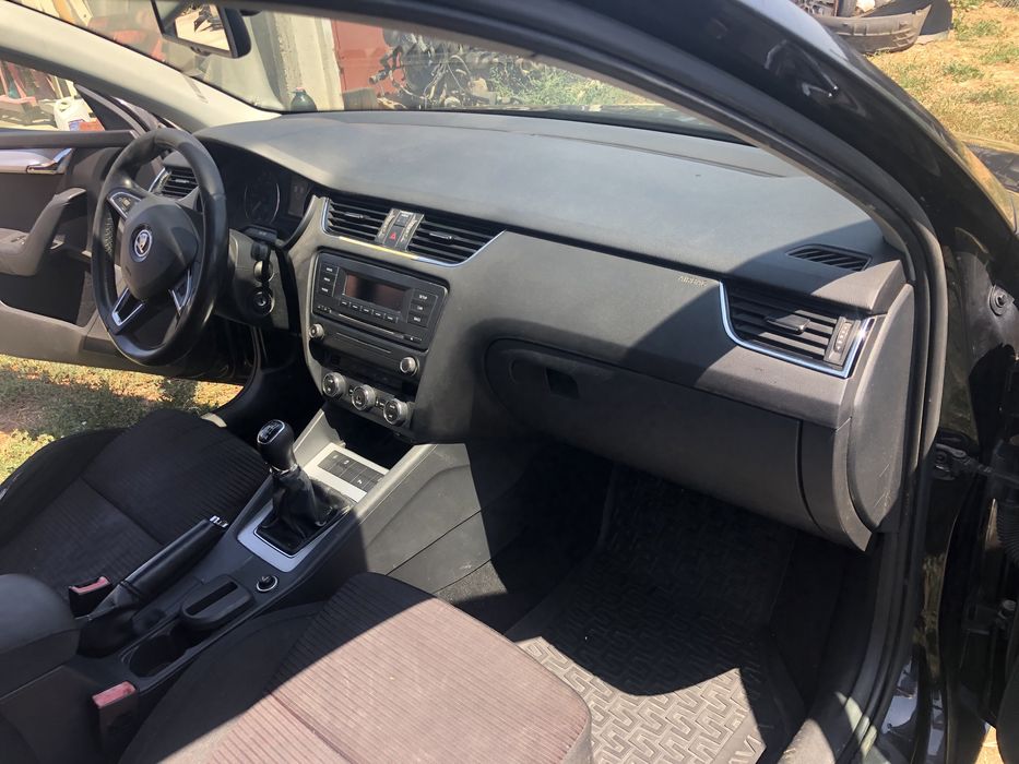 Bara fata  Skoda Octavia 3 2015 grila senzori parcare LG9R PFM CKF