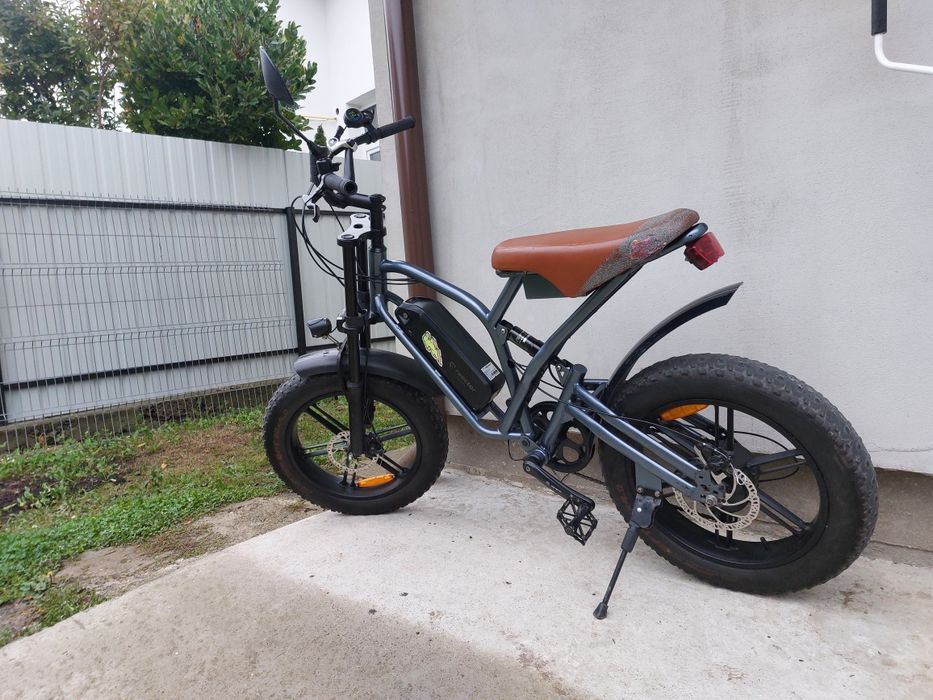 Vând bicicletă electrică cu cheie și încărcător 2800 lei negociabil
