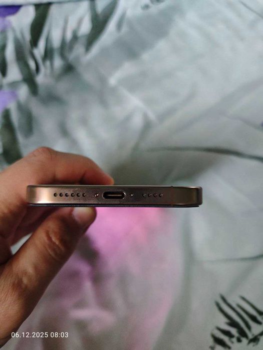 Продам Iphone 16 pro max Desert Titanium