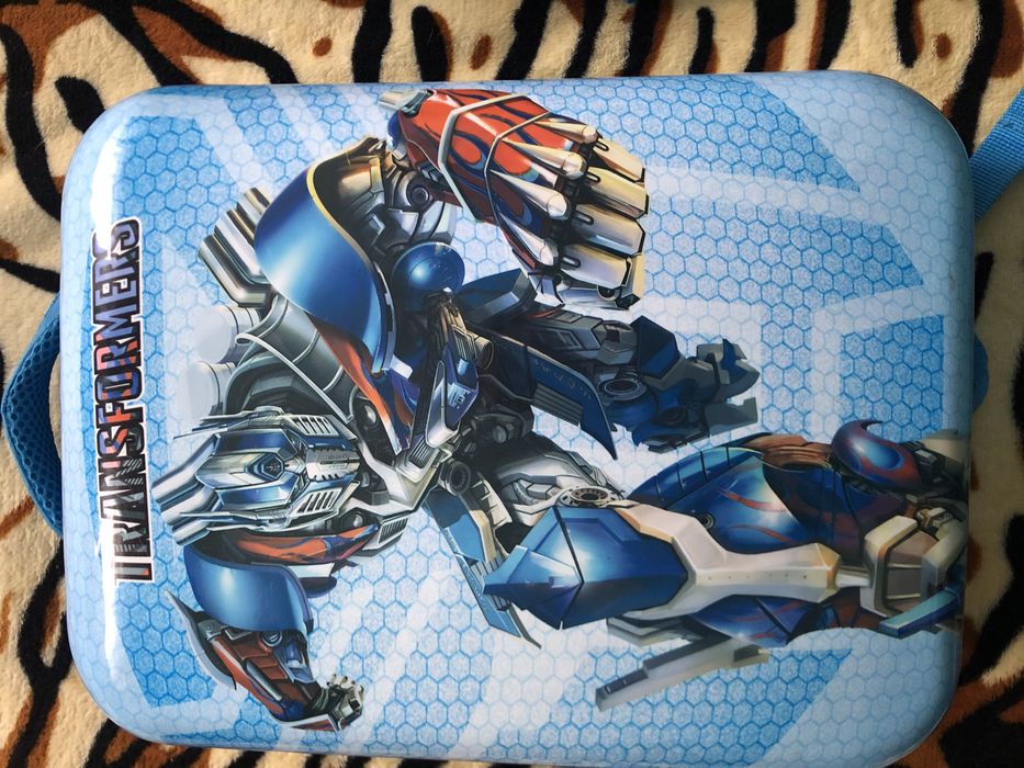 Продам рюкзак школ.