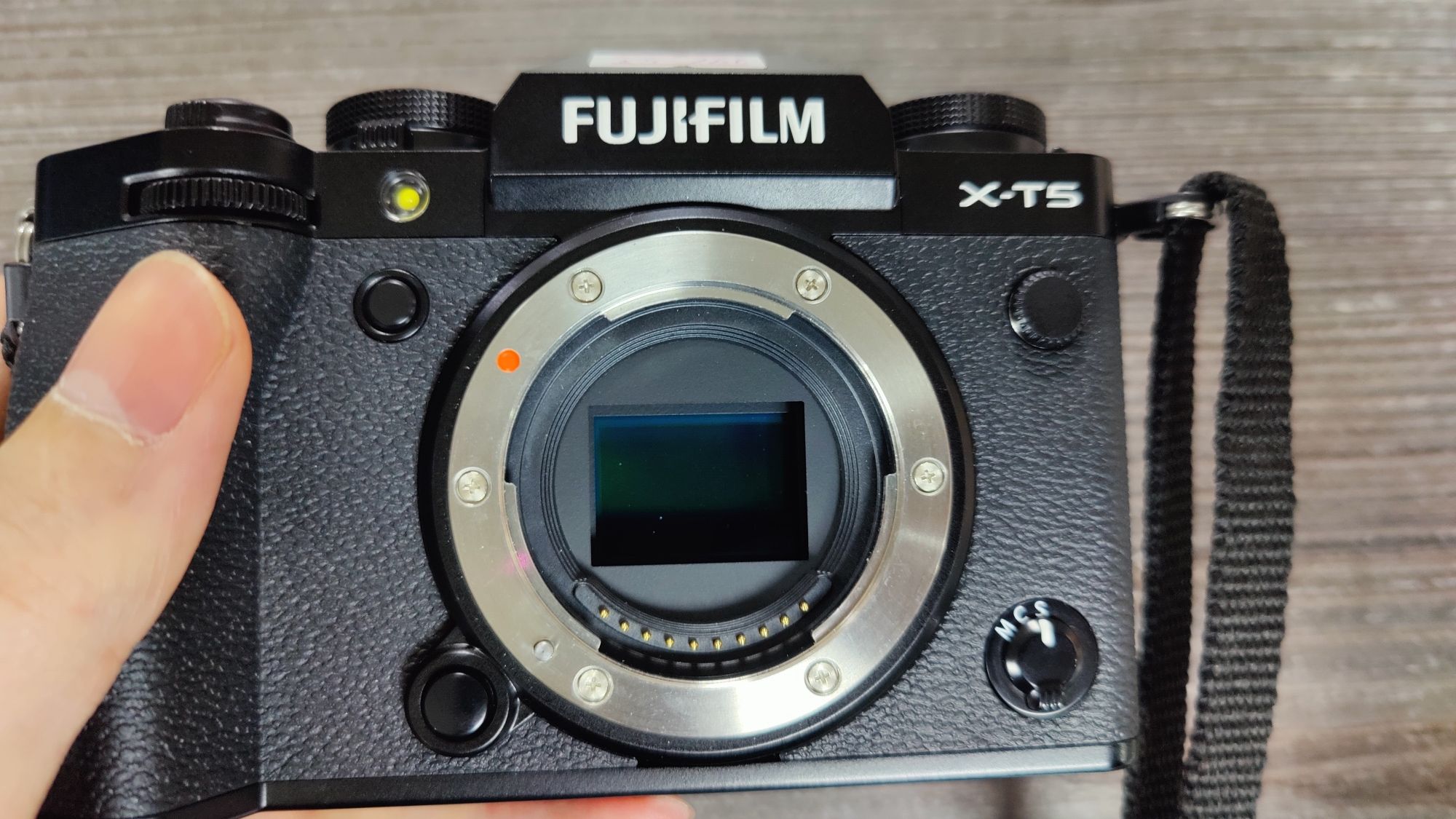 Fujifilm XT5 с объективом 16-80