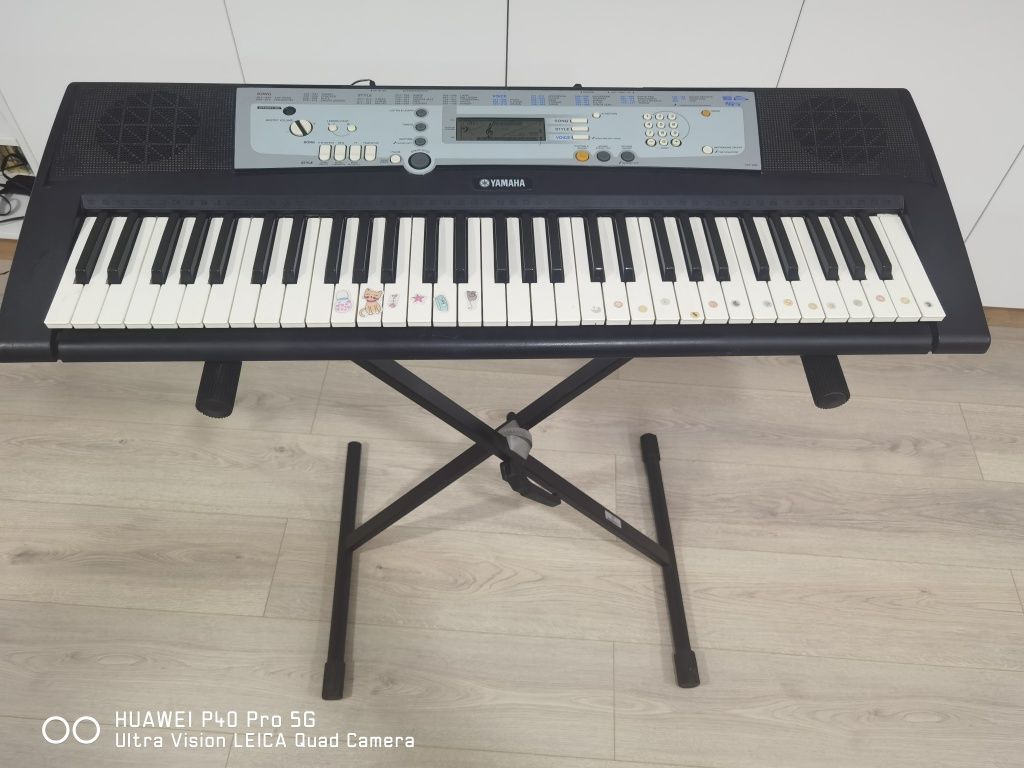 Orga yamaha ypt-200