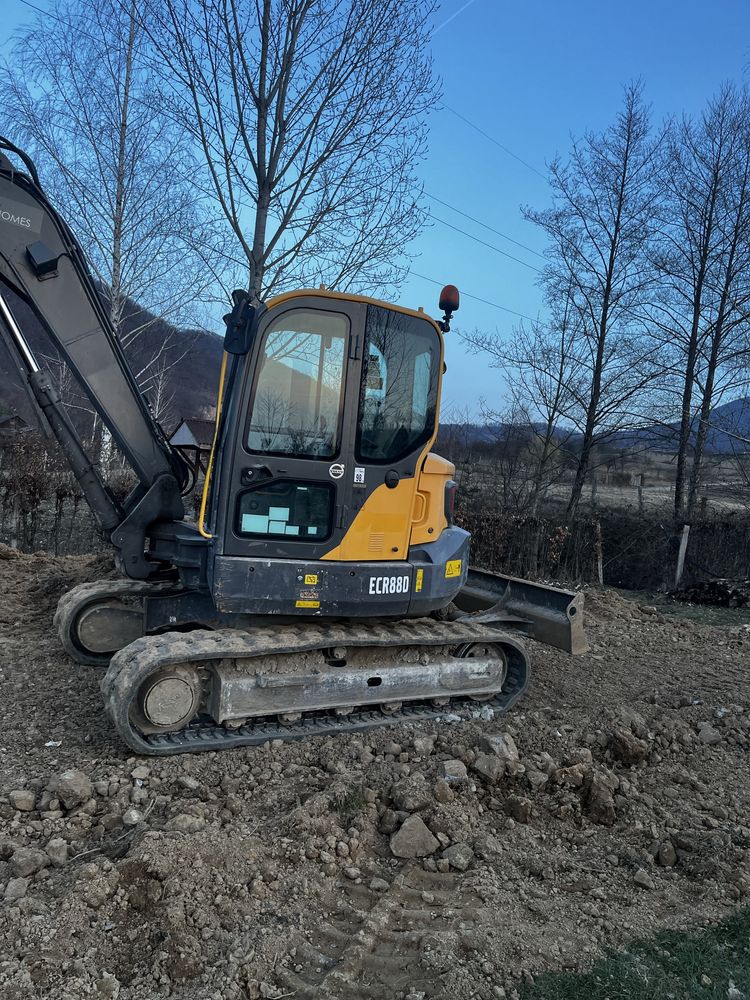 Excavator Volvo ECR88D